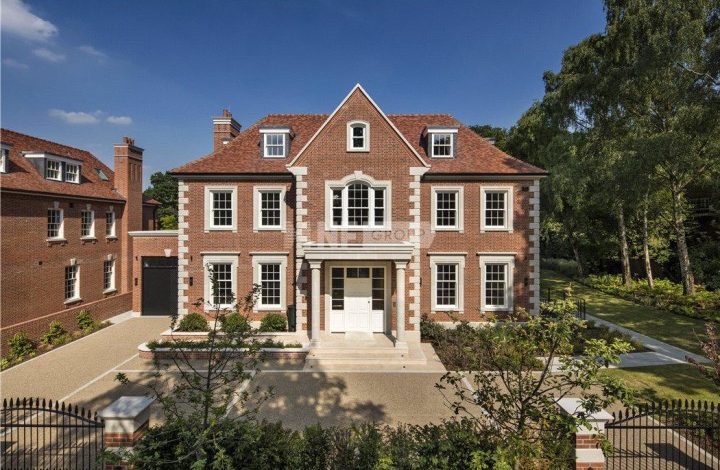 Which Estate Agents Offer the Best Houses for Sale Near You?